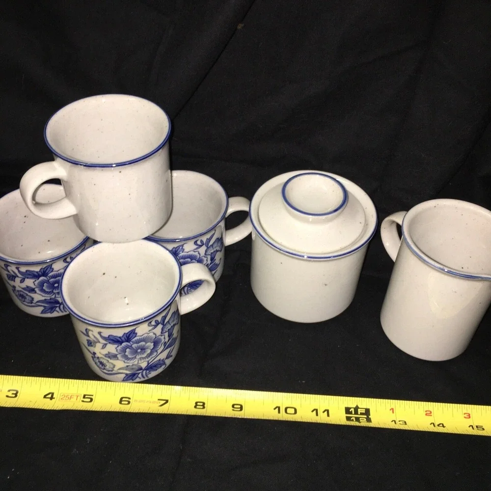 VTG Norleans Vienna Blue/White Floral Speckled Creamer, Sugar 4 Coffee,Tea Cups